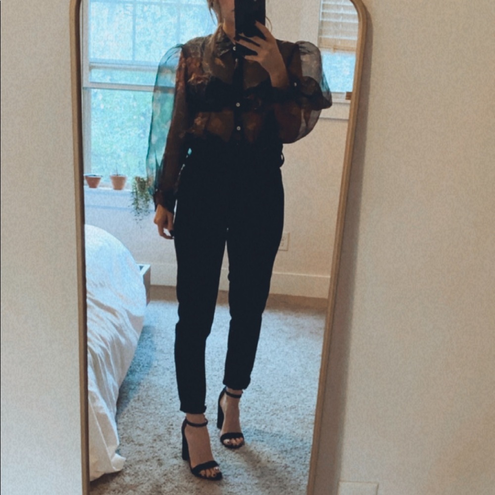 Floral blouse - Picture 2 of 5
